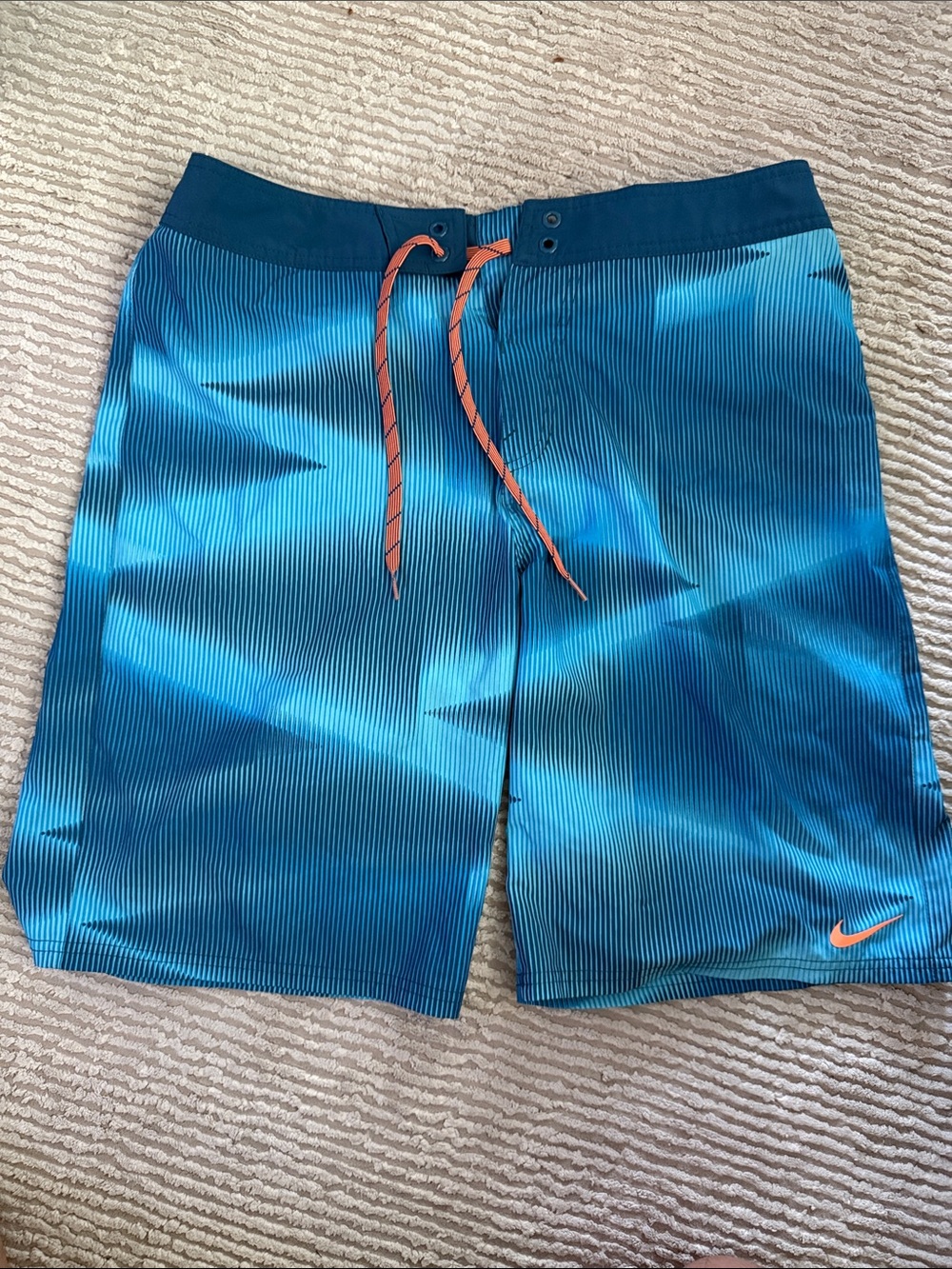 Nike Men’s Swim Board Shorts Size 34 in Excellent Conditon